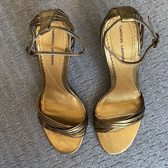 Chinese Laundry Bronze Heels - Picture 2 of 7